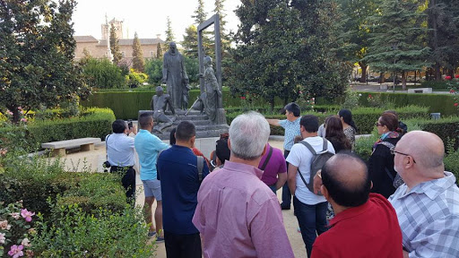 punto de encuentro estatua juan de dios triunfo